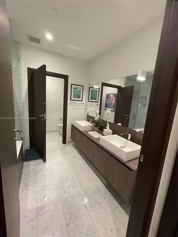 1000 Brickell Plaza Miami FL 33131