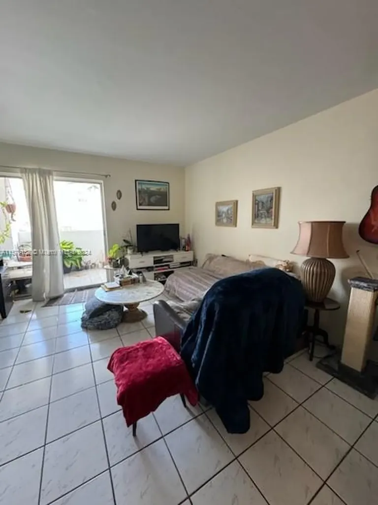 2000 Biarritz Drive Miami Beach FL 33141