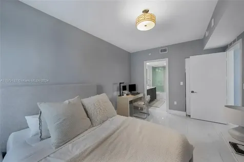 488 NE 18th Street Miami FL 33132