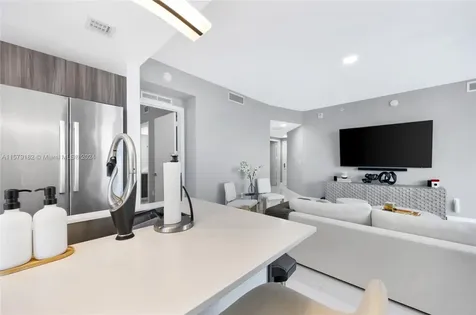 488 NE 18th Street Miami FL 33132