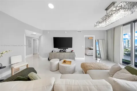 488 NE 18th Street Miami FL 33132