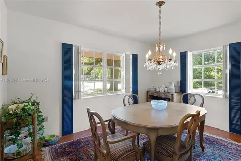 2500 Sunset Drive Miami Beach FL 33140