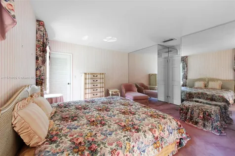 2500 Sunset Drive Miami Beach FL 33140