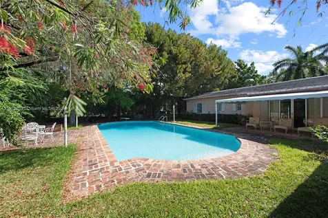 2500 Sunset Drive Miami Beach FL 33140
