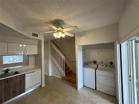 Coral Springs FL 33076