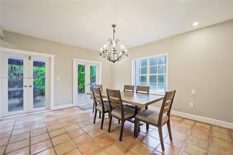 5832 Alton Road Miami Beach FL 33140