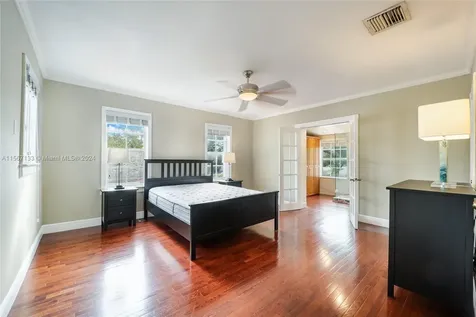 5832 Alton Road Miami Beach FL 33140