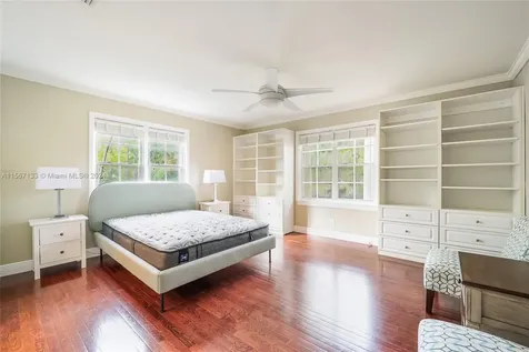5832 Alton Road Miami Beach FL 33140