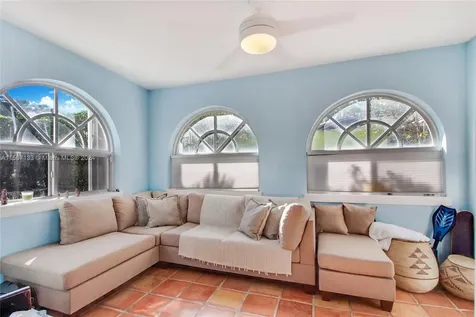 5832 Alton Road Miami Beach FL 33140