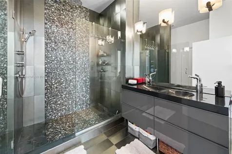 2001 Meridian Avenue Miami Beach FL 33139
