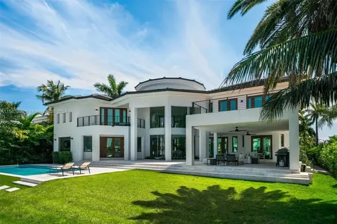 310 S Parkway Golden Beach FL 33160