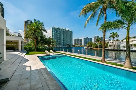 310 S Parkway Golden Beach FL 33160