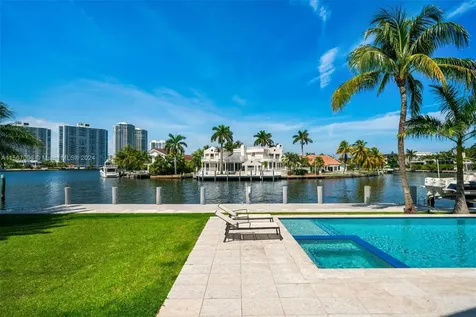 310 S Parkway Golden Beach FL 33160
