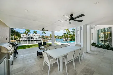 310 S Parkway Golden Beach FL 33160