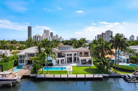 310 S Parkway Golden Beach FL 33160