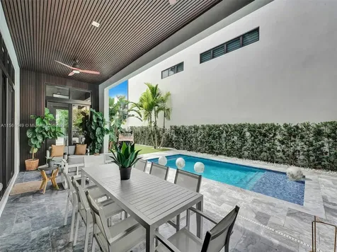 8151 NW 48th Terrace Doral FL 33166