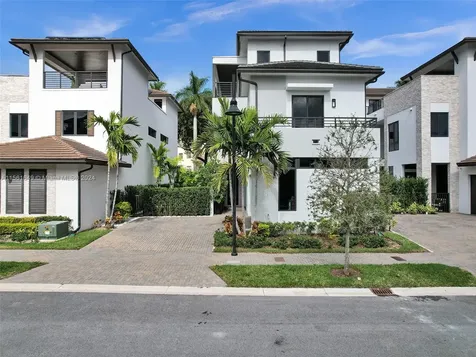 8151 NW 48th Terrace Doral FL 33166
