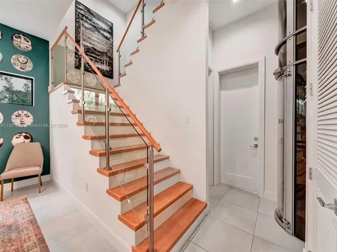 8151 NW 48th Terrace Doral FL 33166
