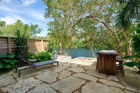 6206 Paradise Point Drive Palmetto Bay FL 33157
