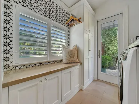 1625 NE 7th Place Fort Lauderdale FL 33304