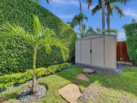 1625 NE 7th Place Fort Lauderdale FL 33304