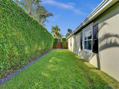 1625 NE 7th Place Fort Lauderdale FL 33304