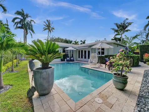 1625 NE 7th Place Fort Lauderdale FL 33304