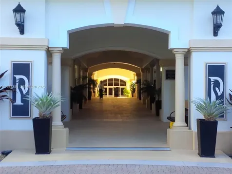 21205 Yacht Club Drive Aventura FL 33180