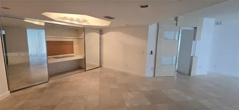 21205 Yacht Club Drive Aventura FL 33180