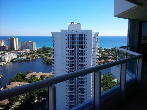 21205 Yacht Club Drive Aventura FL 33180