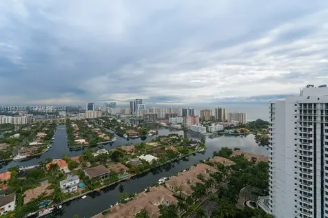 21205 Yacht Club Drive Aventura FL 33180