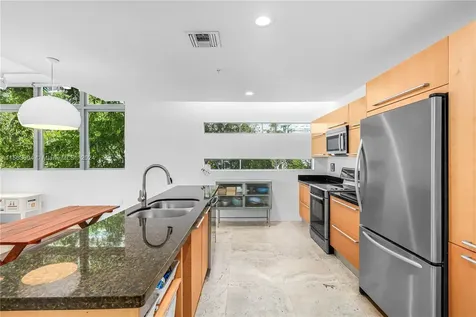 1577 Bay Road Miami Beach FL 33139