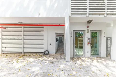 1577 Bay Road Miami Beach FL 33139