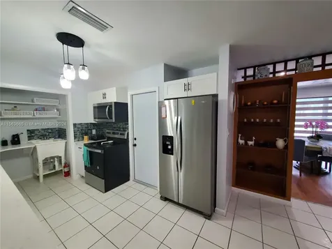 823 Lake Mcgregor Drive Fort Myers FL 33919