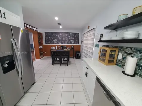 823 Lake Mcgregor Drive Fort Myers FL 33919