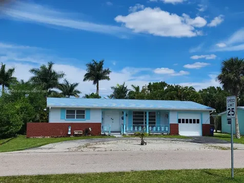 823 Lake Mcgregor Drive Fort Myers FL 33919