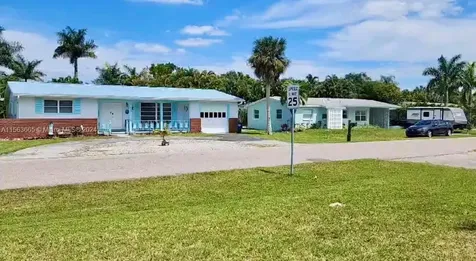 823 Lake Mcgregor Drive Fort Myers FL 33919