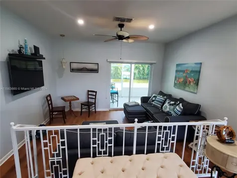 823 Lake Mcgregor Drive Fort Myers FL 33919