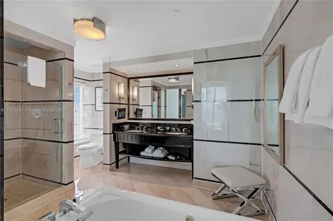 4391 Collins Avenue Miami Beach FL 33140
