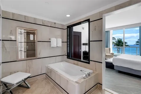 4391 Collins Avenue Miami Beach FL 33140