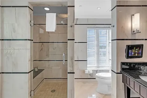 4391 Collins Avenue Miami Beach FL 33140