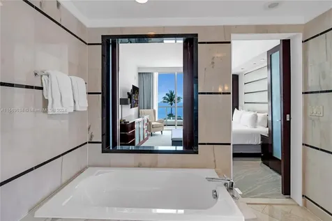 4391 Collins Avenue Miami Beach FL 33140
