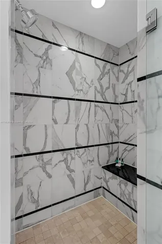 4391 Collins Avenue Miami Beach FL 33140