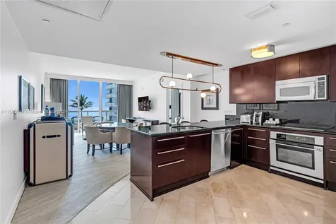 4391 Collins Avenue Miami Beach FL 33140