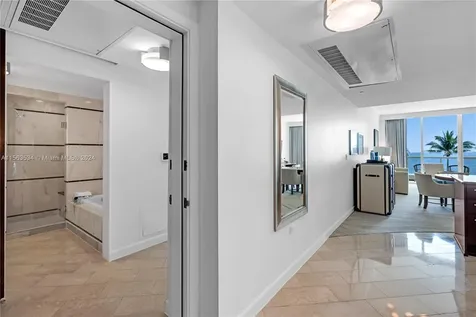 4391 Collins Avenue Miami Beach FL 33140