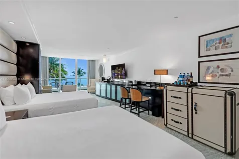 4391 Collins Avenue Miami Beach FL 33140