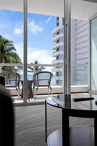 4391 Collins Avenue Miami Beach FL 33140