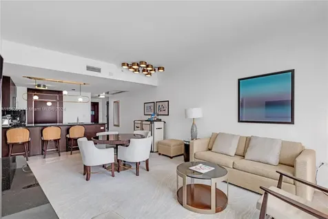 4391 Collins Avenue Miami Beach FL 33140