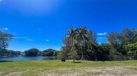 10600 Lakeside Drive Coral Gables FL 33156