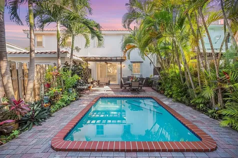 11424 NW 43rd Terrace Doral FL 33178